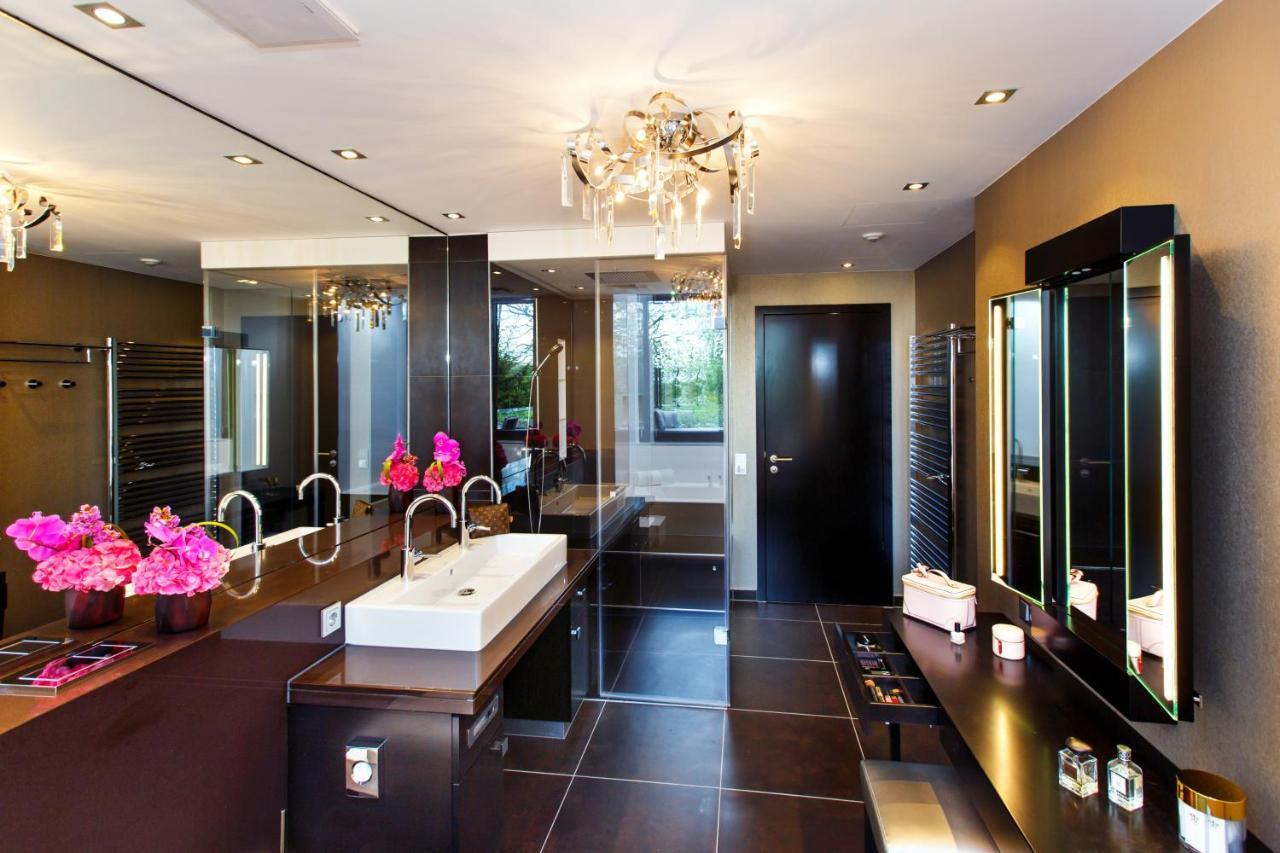 גאיסנהם Relais & Chateaux Hotel Burg Schwarzenstein מראה חיצוני תמונה