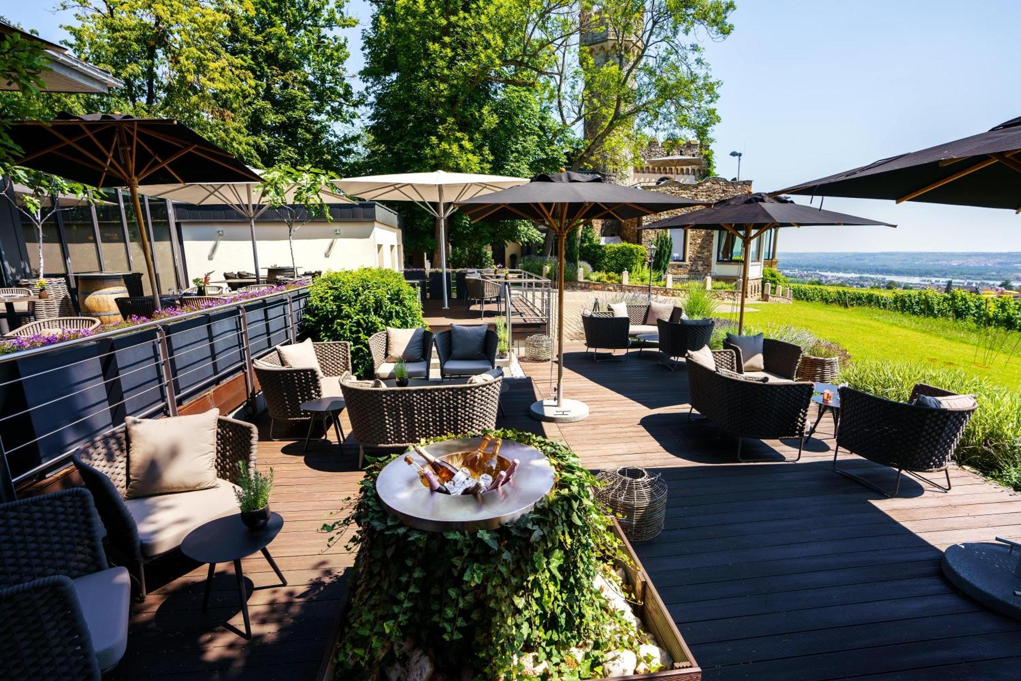 גאיסנהם Relais & Chateaux Hotel Burg Schwarzenstein מראה חיצוני תמונה