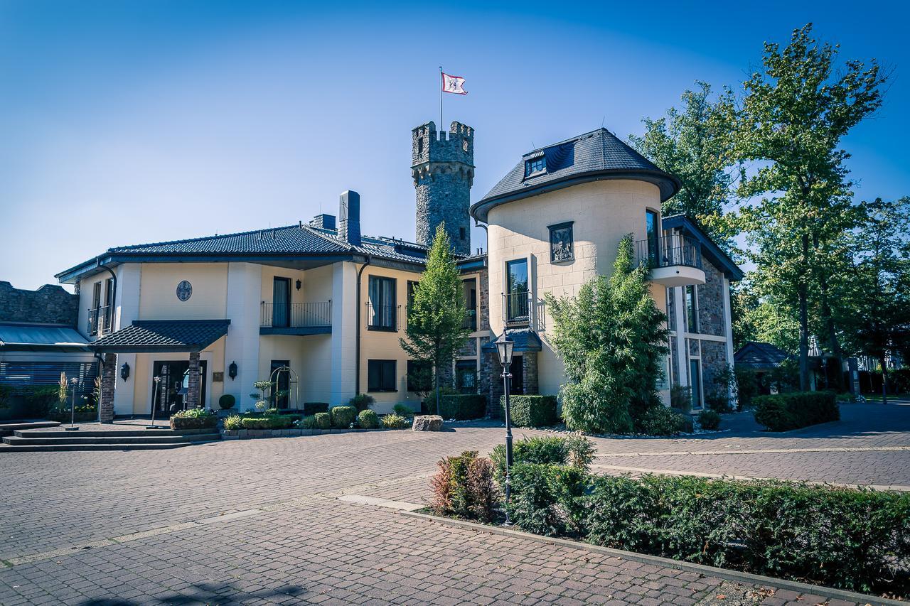 גאיסנהם Relais & Chateaux Hotel Burg Schwarzenstein מראה חיצוני תמונה