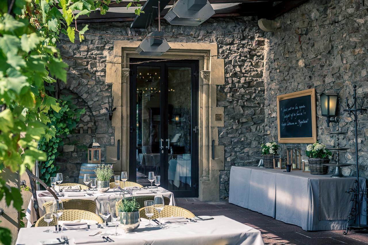 גאיסנהם Relais & Chateaux Hotel Burg Schwarzenstein מראה חיצוני תמונה